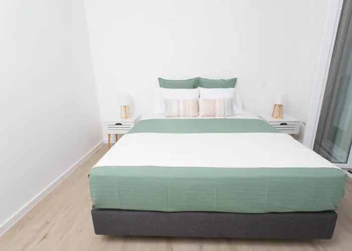 Bj アパート フンシャル