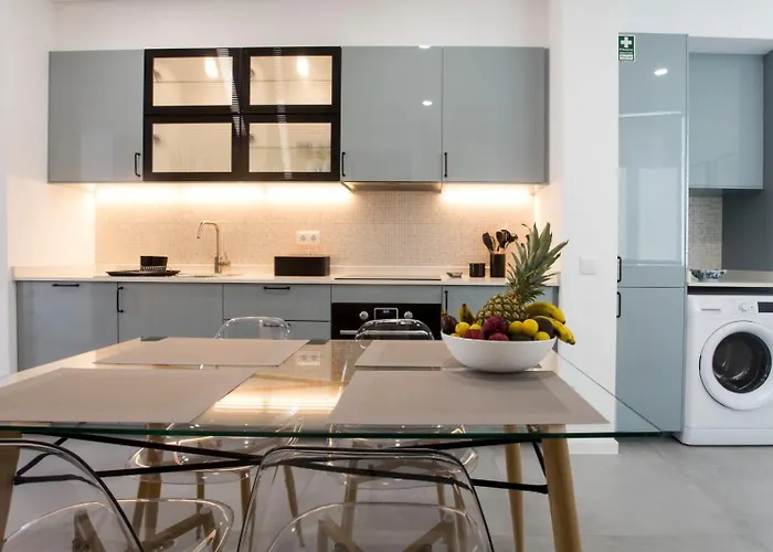 Bj * フンシャル